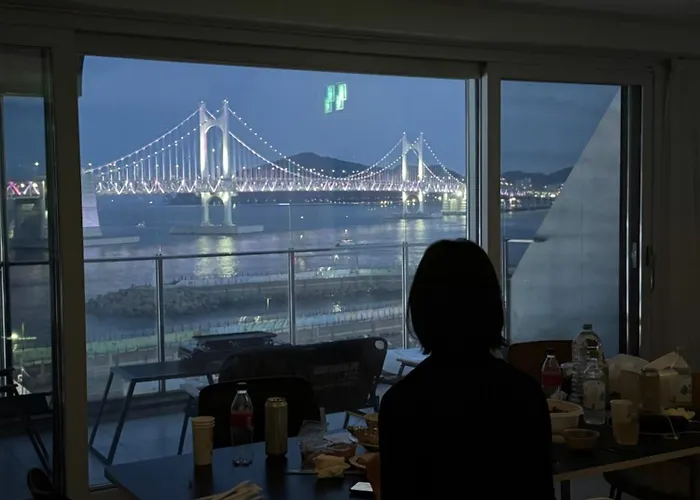 Apartamento Gwangan Bridge Full View Terrace Penthouse *